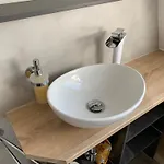 -fewo Benz- Exklusive Im Stadtzentrum Von Modernes Ambiente, 3 Einzelzimmer Fuer Bis Zu 6 Gaeste - Voll Ausgestattet Mit Waipu-tv Und High-speed-wlan Bettwaesche Und Handtuecher Inklusive!