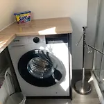 Appartement -fewo Benz- Exklusive Im Stadtzentrum Von Modernes Ambiente, 3 Einzelzimmer Fuer Bis Zu 6 Gaeste - Voll Ausgestattet Mit Waipu-tv Und High-speed-wlan Bettwaesche Und Handtuecher Inklusive! *