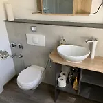 -fewo Benz- Exklusive Im Stadtzentrum Von Modernes Ambiente, 3 Einzelzimmer Fuer Bis Zu 6 Gaeste - Voll Ausgestattet Mit Waipu-tv Und High-speed-wlan Bettwaesche Und Handtuecher Inklusive! Appartement Wittenberge