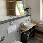 Appartement -fewo Benz- Exklusive Im Stadtzentrum Von Modernes Ambiente, 3 Einzelzimmer Fuer Bis Zu 6 Gaeste - Voll Ausgestattet Mit Waipu-tv Und High-speed-wlan Bettwaesche Und Handtuecher Inklusive!