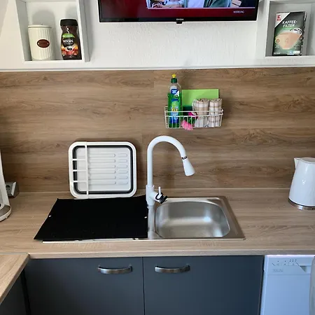 -fewo Benz- Exklusive Im Stadtzentrum Von Modernes Ambiente, 3 Einzelzimmer Fuer Bis Zu 6 Gaeste - Voll Ausgestattet Mit Waipu-tv Und High-speed-wlan Bettwaesche Und Handtuecher Inklusive! *