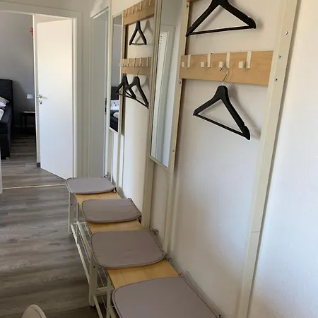 -fewo Benz- Exklusive Im Stadtzentrum Von Modernes Ambiente, 3 Einzelzimmer Fuer Bis Zu 6 Gaeste - Voll Ausgestattet Mit Waipu-tv Und High-speed-wlan Bettwaesche Und Handtuecher Inklusive!