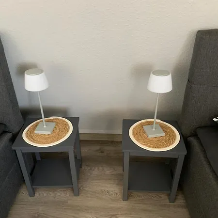 -fewo Benz- Exklusive Im Stadtzentrum Von Modernes Ambiente, 3 Einzelzimmer Fuer Bis Zu 6 Gaeste - Voll Ausgestattet Mit Waipu-tv Und High-speed-wlan Bettwaesche Und Handtuecher Inklusive! Apartament