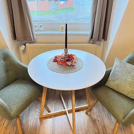 -fewo Benz- Exklusive Im Stadtzentrum Von Modernes Ambiente, 3 Einzelzimmer Fuer Bis Zu 6 Gaeste - Voll Ausgestattet Mit Waipu-tv Und High-speed-wlan Bettwaesche Und Handtuecher Inklusive! * Wittenberge