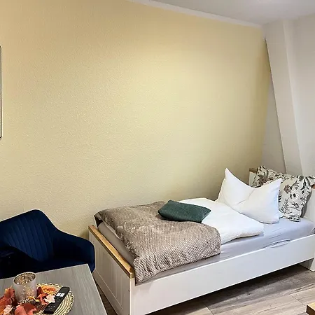 -fewo Benz- Exklusive Im Stadtzentrum Von Modernes Ambiente, 3 Einzelzimmer Fuer Bis Zu 6 Gaeste - Voll Ausgestattet Mit Waipu-tv Und High-speed-wlan Bettwaesche Und Handtuecher Inklusive!