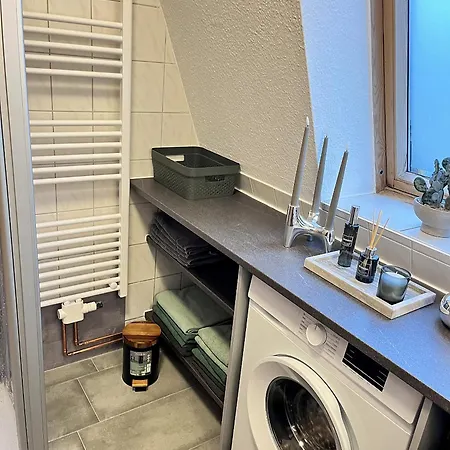 Apartament -fewo Benz- Exklusive Im Stadtzentrum Von Modernes Ambiente, 3 Einzelzimmer Fuer Bis Zu 6 Gaeste - Voll Ausgestattet Mit Waipu-tv Und High-speed-wlan Bettwaesche Und Handtuecher Inklusive! Wittenberge