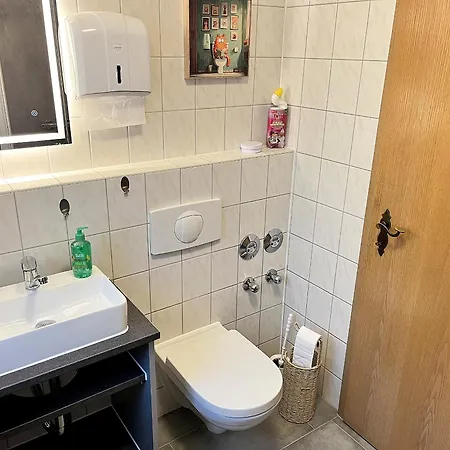 Apartament -fewo Benz- Exklusive Im Stadtzentrum Von Modernes Ambiente, 3 Einzelzimmer Fuer Bis Zu 6 Gaeste - Voll Ausgestattet Mit Waipu-tv Und High-speed-wlan Bettwaesche Und Handtuecher Inklusive! Wittenberge