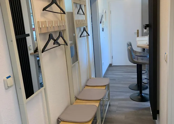 -fewo Benz- Exklusive Im Stadtzentrum Von Modernes Ambiente, 3 Einzelzimmer Fuer Bis Zu 6 Gaeste - Voll Ausgestattet Mit Waipu-tv Und High-speed-wlan Bettwaesche Und Handtuecher Inklusive! *