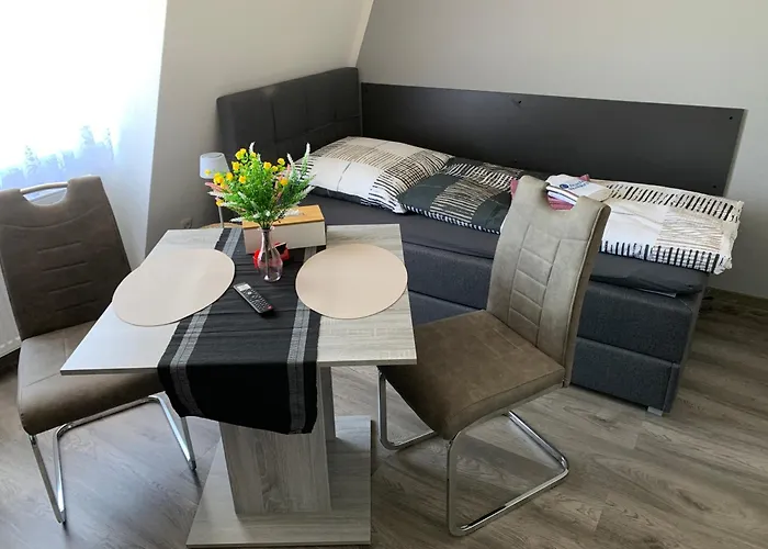 -fewo Benz- Exklusive Im Stadtzentrum Von Modernes Ambiente, 3 Einzelzimmer Fuer Bis Zu 6 Gaeste - Voll Ausgestattet Mit Waipu-tv Und High-speed-wlan Bettwaesche Und Handtuecher Inklusive! Apartamento Wittenberge